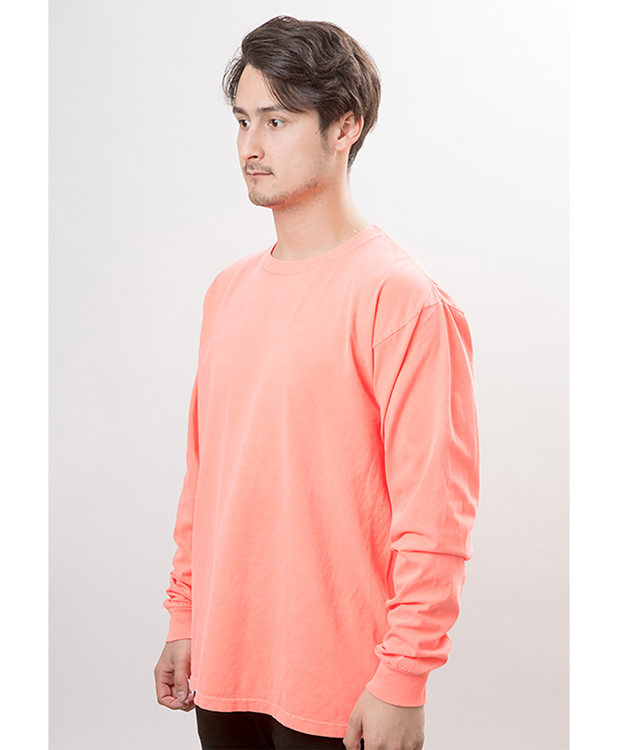 コンフォートカラーズのガーメントダイロングスリーブTシャツ