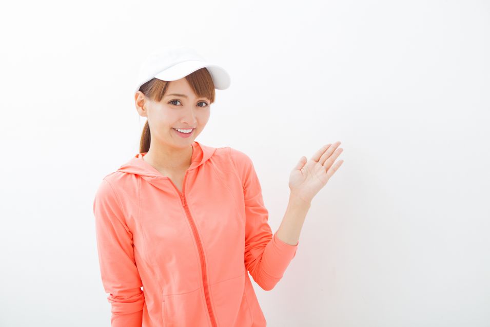1枚あると重宝する!着回ししやすいウインドブレーカーとは?