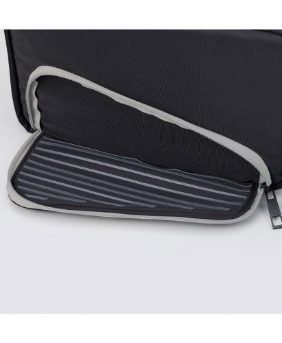モッテル(MOTTERU)スマホが立てられるクーラーランチポーチ/シリコン印刷された生地部分にスマホを引っ掛けて立たせることができる