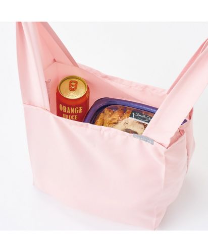モッテル(MOTTERU)クルリト　デイリーバッグ/冷凍食品やお弁当、お惣菜などが安定して入れやすいサイズ感にリニューアル。