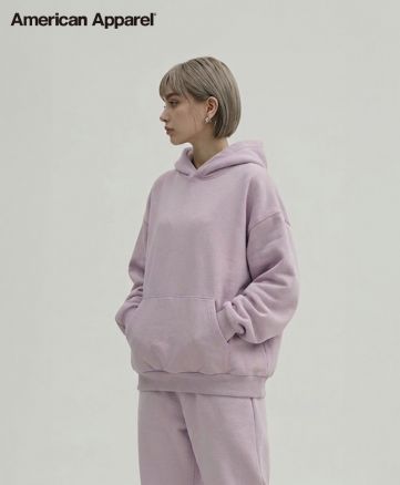 American Apparel (アメリカンアパレル)7.6oz リフレックスフリース ユニセックス プルオーバーパーカー/モデル着用：0M9 ブラッシュ