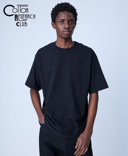 COTTON RESEARCH CLUB(コットンリサーチクラブ)チューブラーTシャツ（日本製）/モデル着用：02ブラック