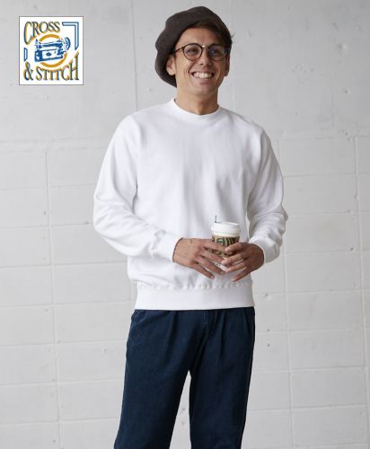 CROSS&STITCH(クロスアンドステッチ)レギュラーウェイトスウェットシャツ/モデル身長178cm・カラー:ホワイト・着用サイズ:L