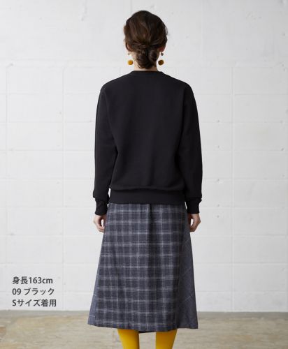 CROSS&STITCH(クロスアンドステッチ)レギュラーウェイトスウェットシャツ/BACK STYLE/モデル身長163cm着用サイズ:S