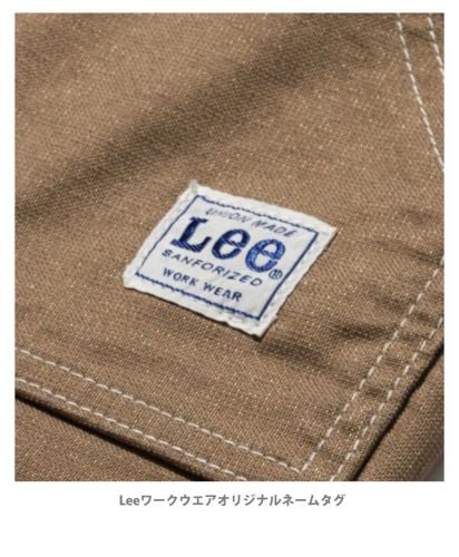 Lee(リー)Lee 胸当てエプロン/ブルーのロゴが映えるデザイン。