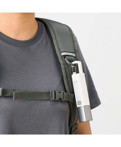 マークレススタイル(MARKLESS STYLE)LED 2WAYハンディライト/シンプルなデザインで普段使いのバッグにも馴染みやすい