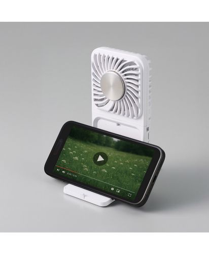 マークレススタイル(MARKLESS STYLE)スマホスタンド付冷却プレートUSBファン/くぼみ部分にスマホを置けばスマホスタンドとしてもお使いいただけます。