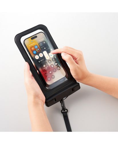 マークレススタイル(MARKLESS STYLE)モバイルウォータープルーフポーチ　6.7インチ　ver.2/ポーチに入れたまま、スマホの操作も可能