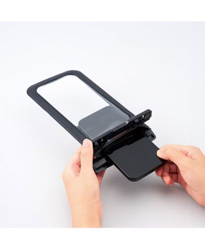 マークレススタイル(MARKLESS STYLE)モバイルウォータープルーフポーチ　6.7インチ　ver.2/6.7インチ全面ディスプレイスマホに対応しているウォータープルーフポーチ