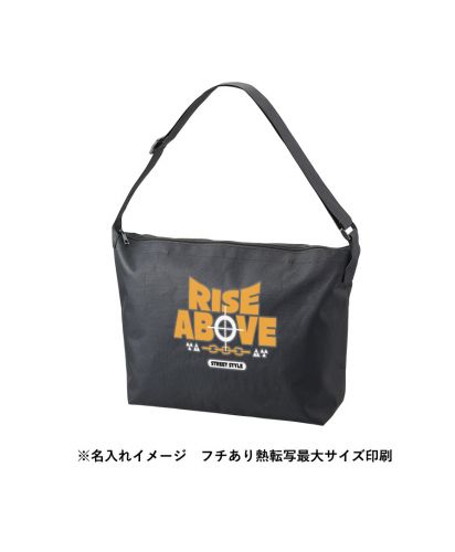 マークレススタイル(MARKLESS STYLE)アジャスター付ファスナーショルダーバッグ/※名入れイメージ フチあり熱転写最大サイズ印刷