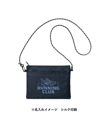 マークレススタイル(MARKLESS STYLE)リップストップポケットサコッシュ/※名入れイメージ　シルク印刷