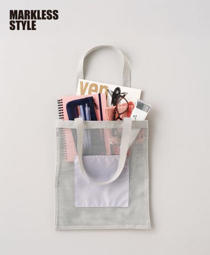 マークレススタイル(MARKLESS STYLE)メッシュフラットトート	/ポケット付きで、視認性と利便性を兼ね備えた設計。