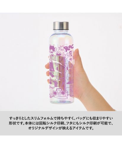 マークレススタイル(MARKLESS STYLE)オーロラクリアボトル/すっきりとしたスリムフォルムで持ちやすく、バッグにも収まりやすい形状です。本体には回転シルク印刷、フタにもシルク印刷が可能で、 オリジナルデザインが映えるアイテムです。