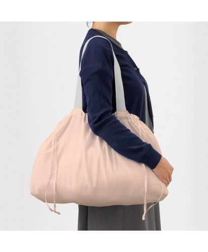 MARKLESS STYLE(マークレススタイル)レインカバーにもなる撥水バッグ/撥水生地を使用した雨の日にぴったりなバッグ