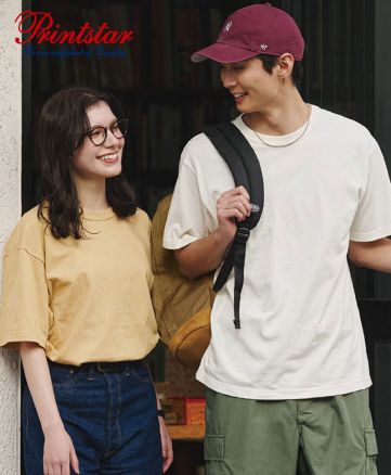 プリントスター(Printstar)5.9オンス オープンエンドTシャツ/モデル着用：左：213スモークイエロー、右：001ホワイト