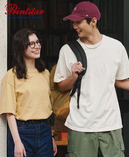 プリントスター(Printstar)5.9オンス オープンエンドTシャツ/モデル着用：左：213スモークイエロー、右：001ホワイト