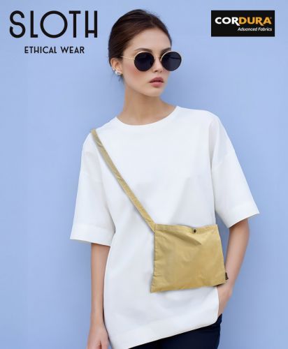 コーデュラサコッシュ スロス(SLOTH)/レディースモデル着用画像