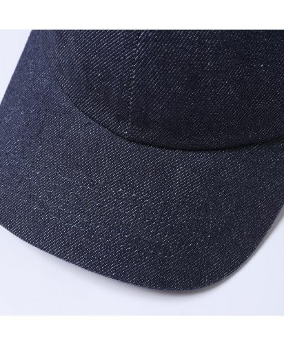 スロス(SLOTH)デニムキャップ/緩やかにカーブしたバイザーの仕上がりが確認できるデザイン