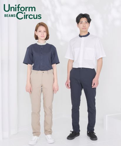 Uniform Circus BEAMS（ユニフォーム サーカス ビームス）ユニセックスバンドカラーシャツ/モデル着用：左：8 ネイビー｜右：15 ホワイト