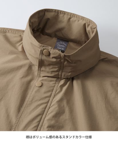 C/N スタンドフードインジャケット(一重)/襟はボリューム感のあるスタンドカラー仕様