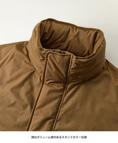 ウォームシェル スタンドフードインジャケット(中綿入)/ 襟はボリューム感のあるスタンドカラー仕様